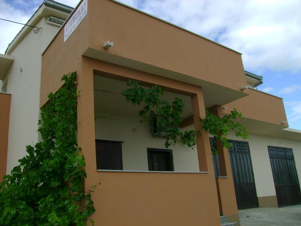 Apartment Zagor Kastela Ruang foto